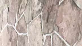 Berta Segura muestra la toma cancelada por la CFE.