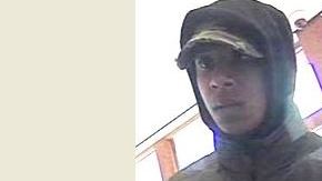 El sospechoso fue describió como un joven de entre sus 20 y 25 años.