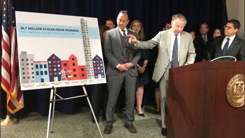 El fiscal de distrito de Manhattan, Cyrus R. Vance Jr., anunció este miércoles la acusación formal de Parkside Construction
