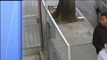 Los sospechosos fueron captados por cámaras de seguridad