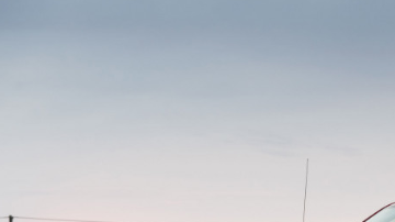 Una planta ha parado y la otra cuenta las horas.