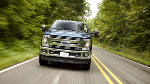 Las camionetas de Ford mantienen la cima.