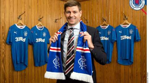 Steven Gerrard es el nuevo técnico de los Rangers de Escocia