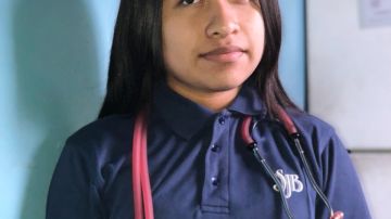 La niña de origen mexicano, Shaila Cuellar, de 15 años, siempre ha querido ser pediatra. Tras participar en el programa MedAchive se interesó por la carrera de ingeniería biomédica.