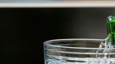 Le hace daño a los dientes y engorda.