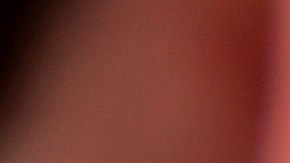 Para dar tu imagen más profesional, elige trajes de colores neutros (gris, azul) y para que no sea aburrido también puedes añadir un poco de color que combine con tu personalidad./Shutterstock