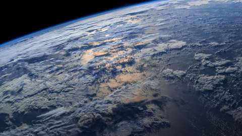 EarthTime te puede llevar a cualquier rincón de la Tierra para conocer el deterioro que sufre nuestro planeta día con día.