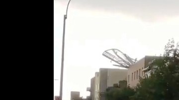 El momento de la caída de una estructura en Brooklyn