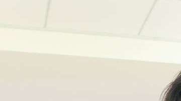 La enfermera viajera Lauren Bond (derecha) trabaja en el área de pediatría del UCLA Medical Center, en Santa Monica.