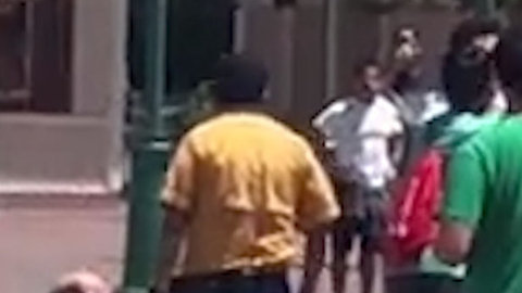 Una testigo lo grabó todo en video.