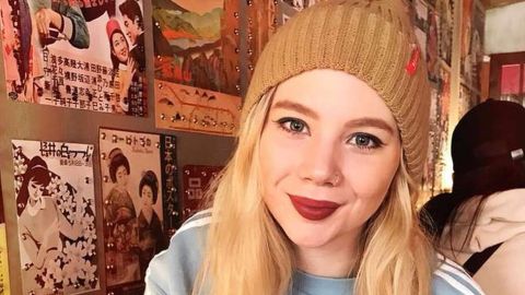 A Katy Johnston le indujeron la menopausia a los 22 años.