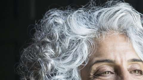 Después de los 50 envejecer tiende a hacernos felices.