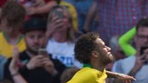 Brasil vio regresar a Neymar ante Croacia en Anfield. (Foto: EFE/EPA/PETER POWELL)