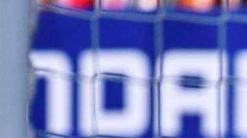 Neymar celebra el gol con el que superó a Romario. (Foto: EFE/EPA/CHRISTIAN BRUNA)