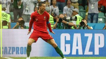 Cristiano Ronaldo hizo tres goles en el empate 3-3 de Portugal con España.