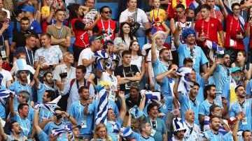 Aficionados de Uruguay en la Arena Rostov-On-Don. (Foto: EFE/EPA/KHALED ELFIQI)