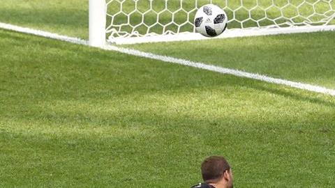 Lukaku anota uno de sus goles contra Túnez. EFE