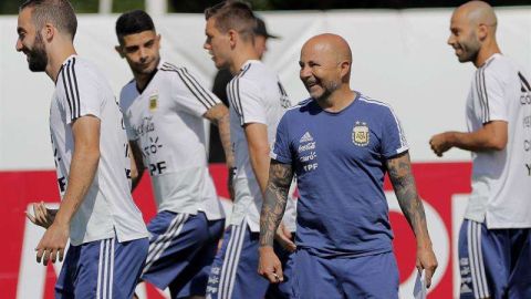 Jorge Sampaoli en el entrenamiento del lunes. EFE