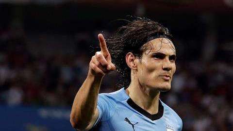 Cavani anotó dos goles. EFE