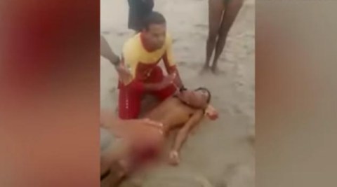 La playa es conocida por los ataques de tiburones a bañistas.