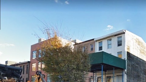 Cada vivienda tiene dos casas y se puede subalquilar una