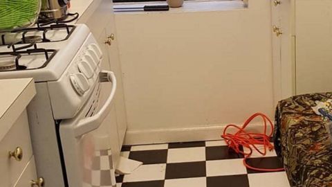 Una de las cocinas convertidas en dormitorio