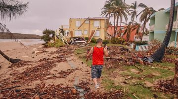La isla sigue devastada a nueve neses del huracán María.