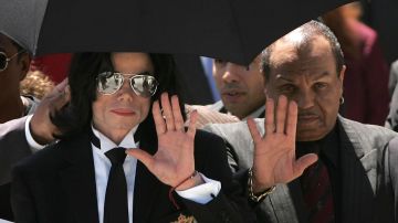 El fallecido Michael Jackson y su padre Joseph.