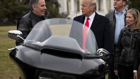 En febrero de 2017, Matthew Levatich, CEO de Harley-Davidson, se reunió con el presidente Trump.