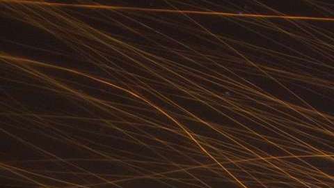 Altas temperaturas y aire muy seco van en contra de los bomberos.