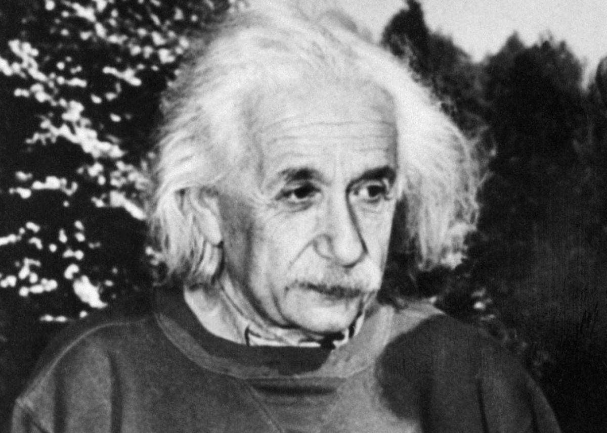 Einstein ganó el Premio Nobel de Física por su teoría del efecto fotoeléctrico.