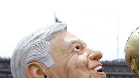 López Obrador cree que el deporte es vital en el tejido social.  ULISES RUIZ/AFP/Getty Images