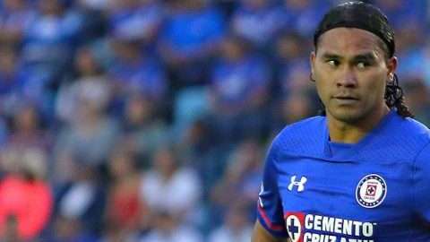 Carlos Peña se va del Cruz Azul con rumbo a Aguascalientes. (Foto: Imago7/Alejandra Suárez)