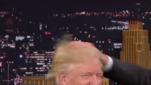 Cuando estaba en campaña, el presidente Trump se dejó despeinar por Fallon.