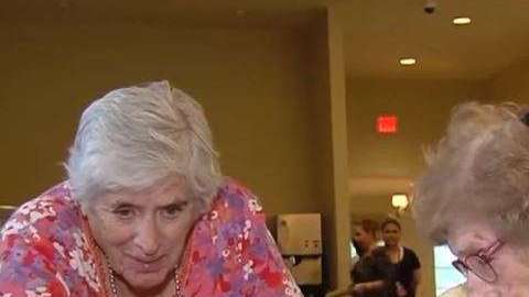 Joanne Loewenstern se enteró de su adopción a los 16 años.