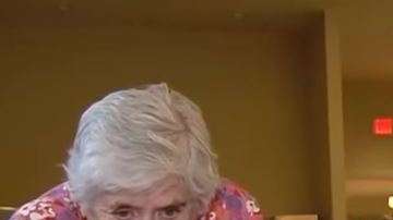 Joanne Loewenstern se enteró de su adopción a los 16 años.