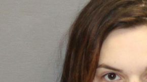 Samantha Mears enfrenta varios cargos.