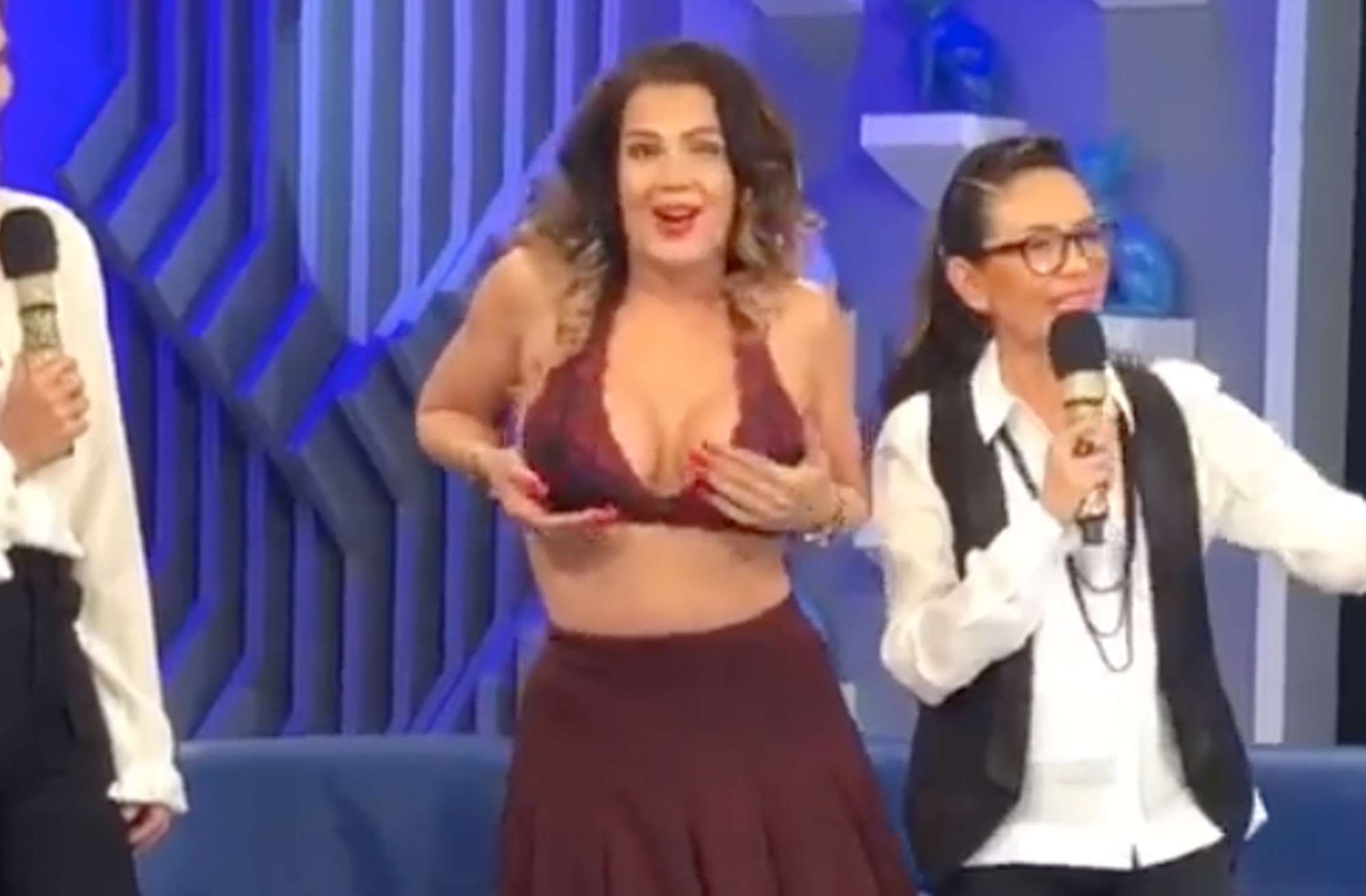 Video: Niurka Marcos se destapa y muestra los senos durante entrevista en  Televisa - El Diario NY