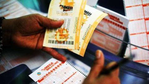 El hombre se llevó el premio gordo de $300,000 dólares de la lotería de Carolina del Sur