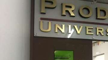 Entrada a Prodee University, una de las instituciones involucradas en el complot.