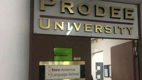 Entrada a Prodee University, una de las instituciones involucradas en el complot.