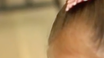 Niña agradecida por recibir médula osea.