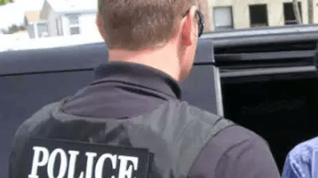 La línea telefónica ofrecía todo tipo de trabajo para indocumentados en restaurantes chinos