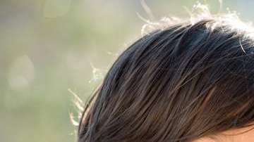 Los niños de hogares latinos pasan más tiempo en Internet.