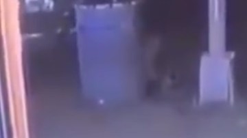Los Trinitarios mataron a "Junior" en un "deli" en El Bronx.