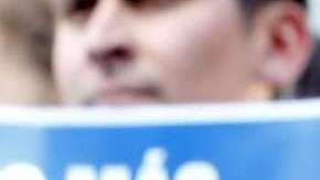 Activistas en varias parte de EEUU exigen mantener a familias unidas.