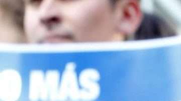 Activistas en varias parte de EEUU exigen mantener a familias unidas.