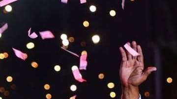 AMLO cerró su campaña con un acto masivo en el Estadio Azteca.