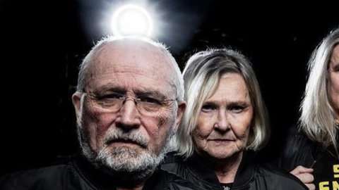Los Silver Snipers tienen en promedio 67 años.