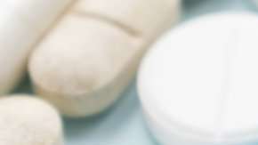 Los médicos siguen eligiendo los opioides como analgésico pese a su peligrosidad.